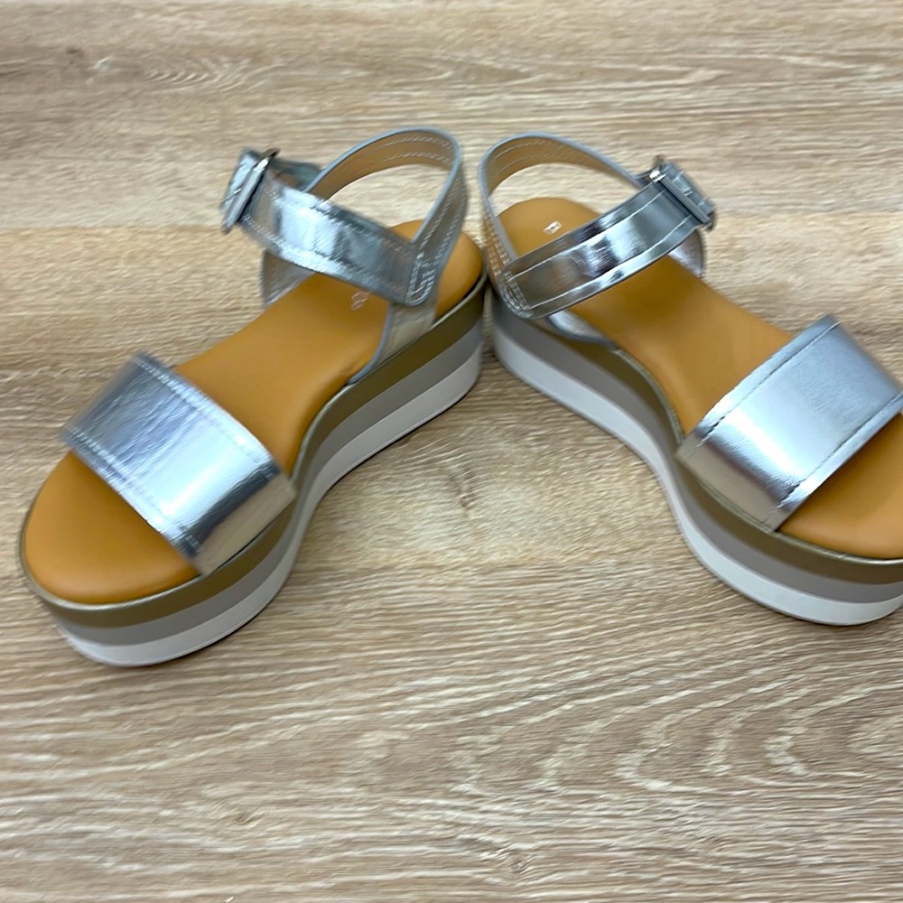 Platform sandals - Picture 3 of 5